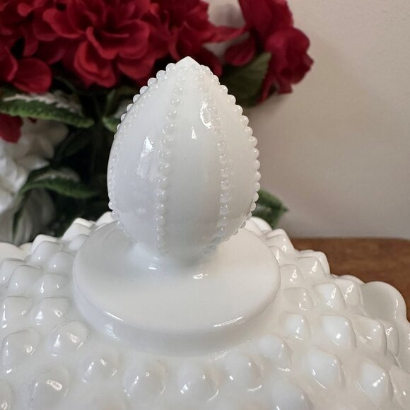 Vintage Fenton White Milk Glass Hobnail Ruffled Candy Jar‎ Lidded Compote - Picture 4 of 7